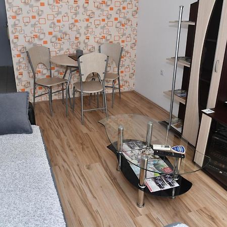 Appartamento Stan Na Dan Ni Esterno foto