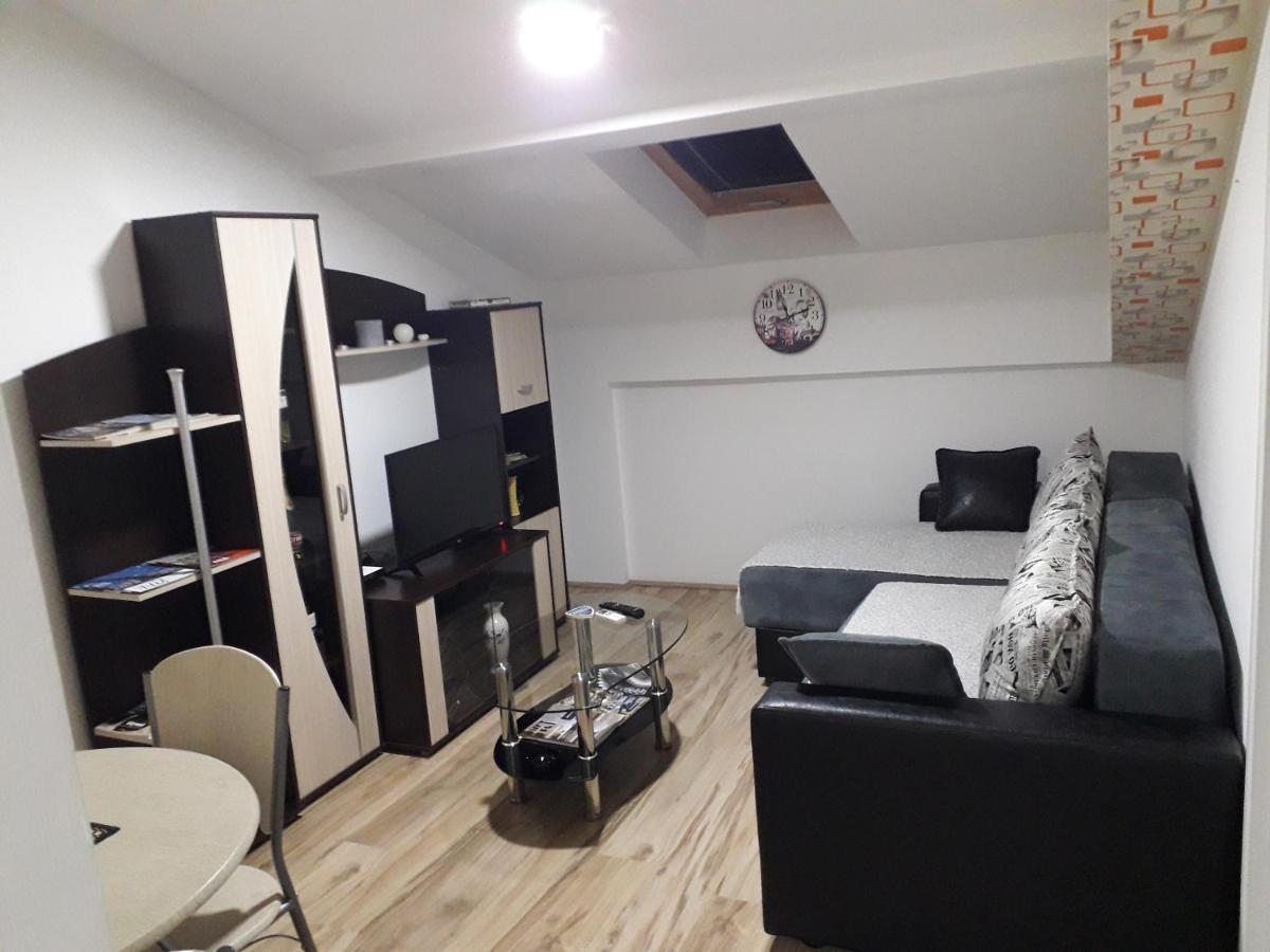 Appartamento Stan Na Dan Ni Esterno foto