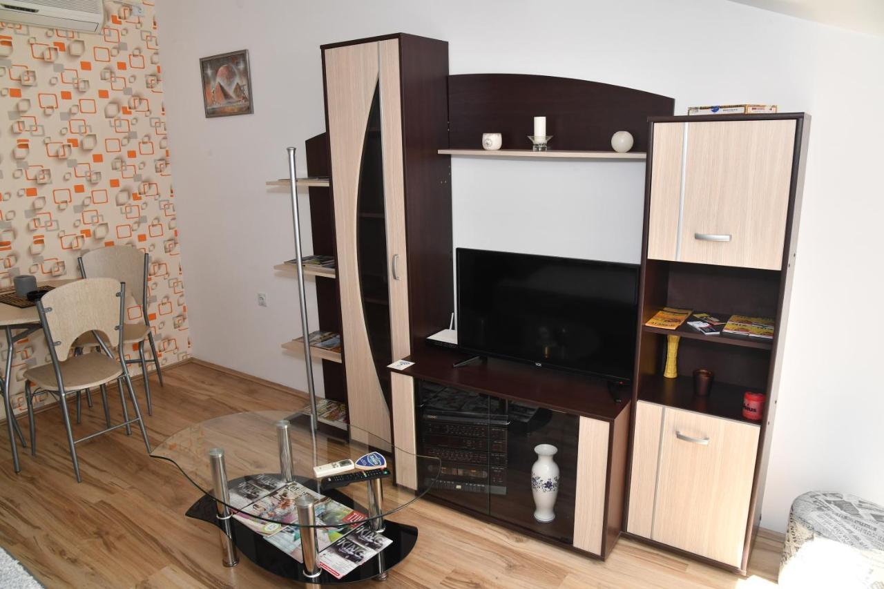 Appartamento Stan Na Dan Ni Esterno foto