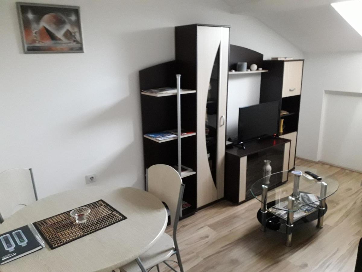 Appartamento Stan Na Dan Ni Esterno foto